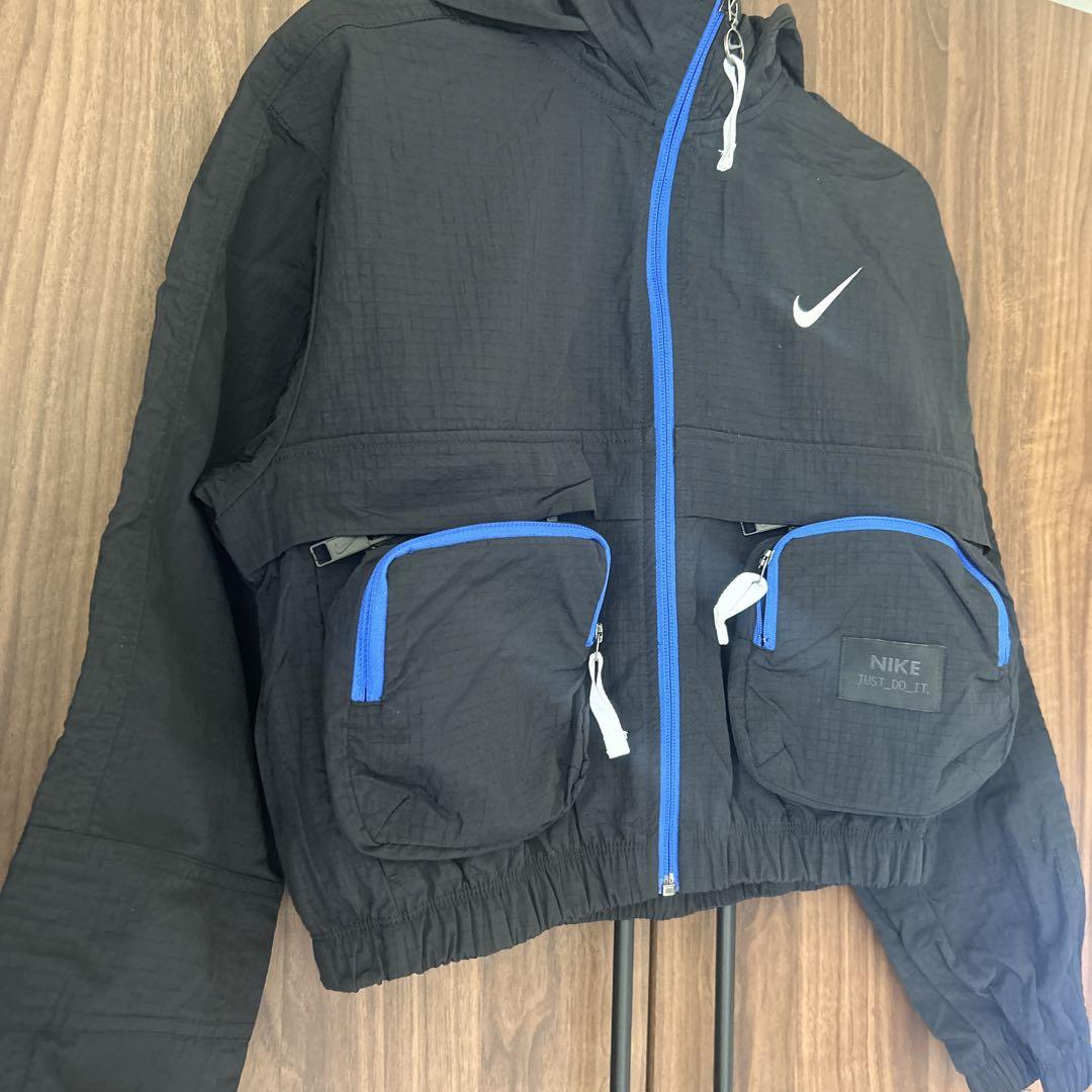 Nike フード付きウィンドブレーカー ブラック/ブルー