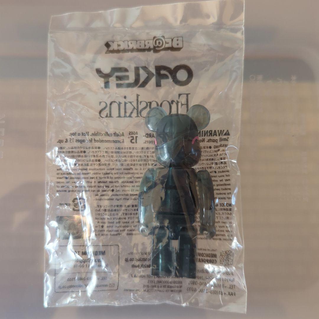 非売品 BER BRICK ベアブリック BEAMS OAKLEY オークリー YUZUMIYA_COM