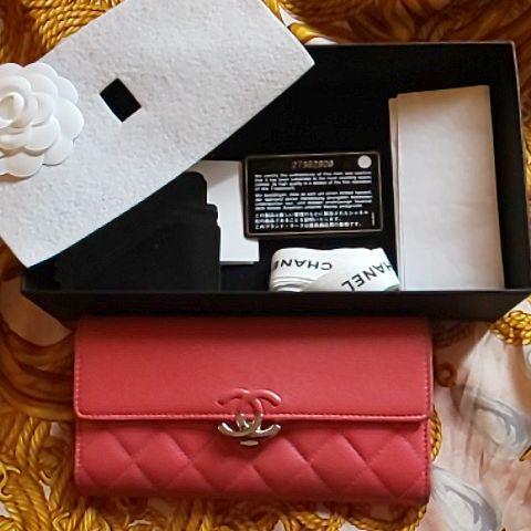 ブランド雑貨総合 CHANELサーモンピンク(カード、箱、リボン、保存袋) 小物