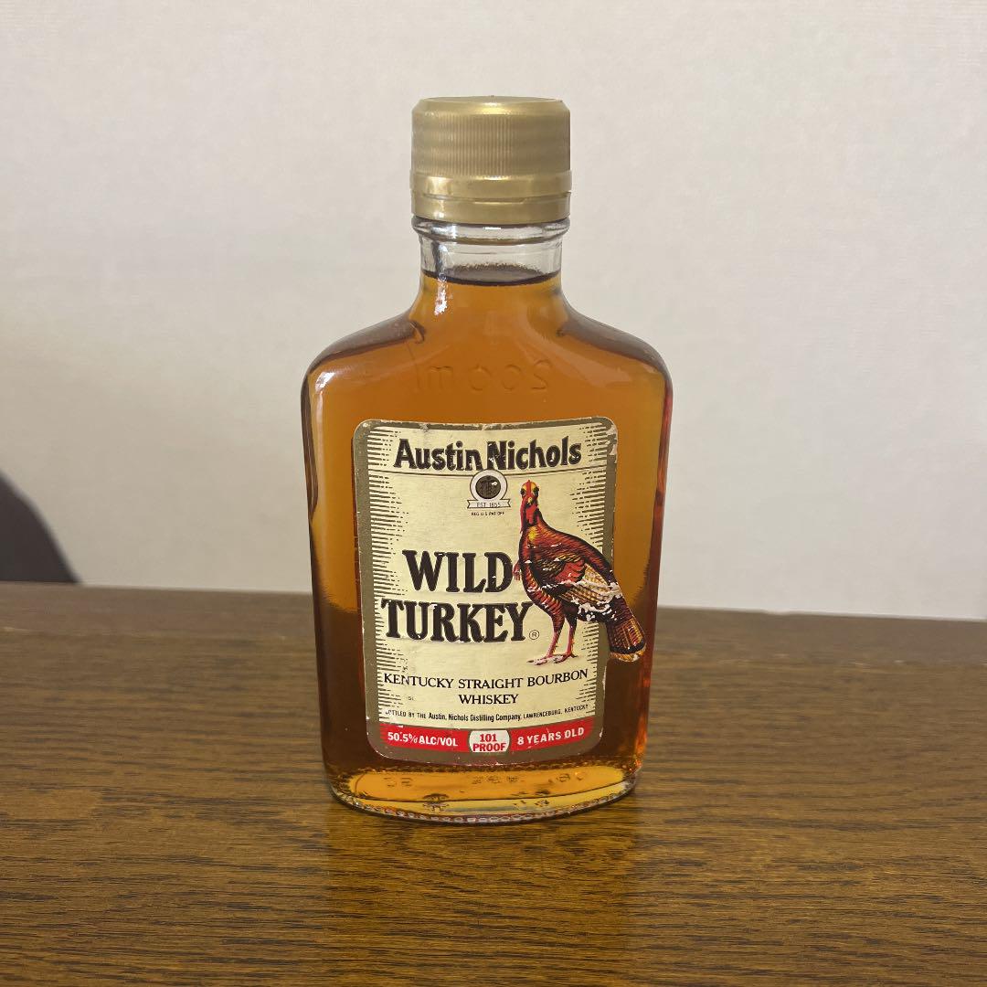Austin Nichols ワイルドターキー　750ml Austin Nichols Wild Turkey 8YO Kentucky Bourbon
