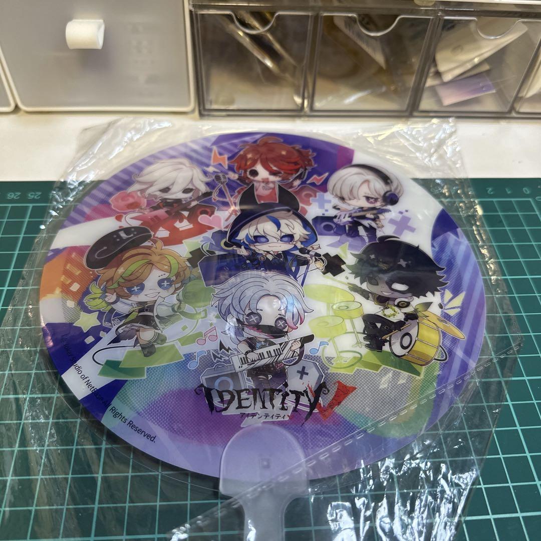 第五人格 IdentityV C104 コミケ 星型缶バッジ 77個 未開封 第五人格 IdentityⅤ C104 コミケ 特典 うちわ - メルカリ