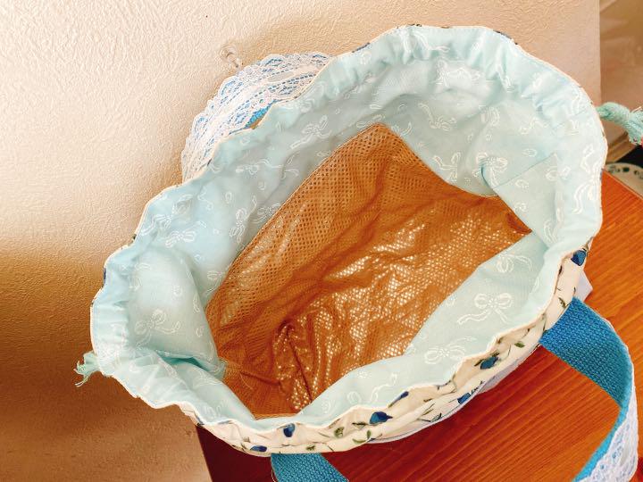 ブランドのギフト 保冷バッグ 保冷保温対応お弁当袋 イニシャル入り リバティ生地 手提げ・レッスンバッグ・入園グッズ