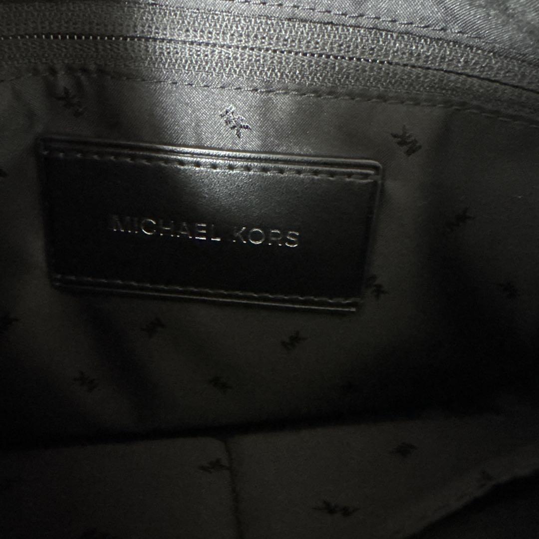 MICHAEL KORS ブラック メッセンジャーバッグ