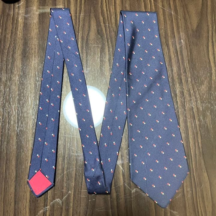 送料無料(一部地域を除く)】ロエベ LOEWE ネイビー系 スペイン高級