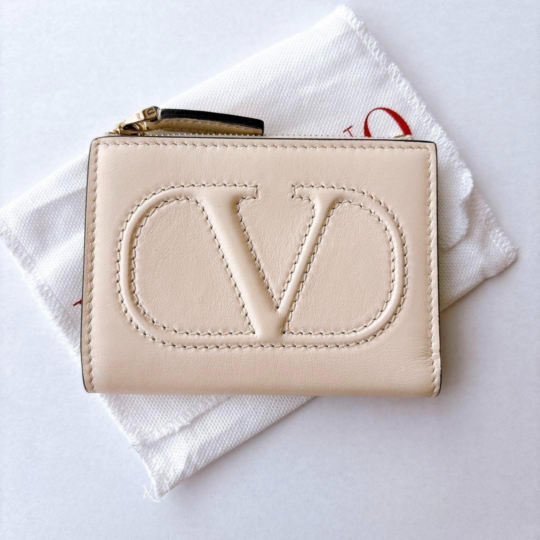 関税負担なしVALENTINO VLTN カーフスキン コンパクトウォレット 極美品】ヴァレンティノ ウォーク カーフスキン コンパクト