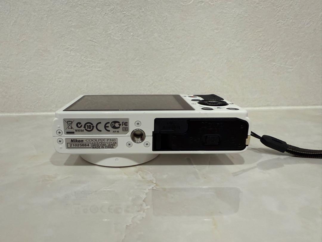 ニコン クールピクスP310 コンパクトデジタルカメラ ホワイト