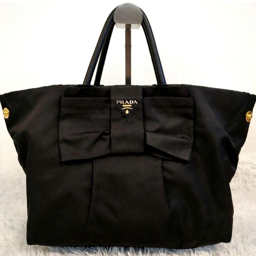 【美品】プラダ☆トートバッグ テスート ナイロン 黒ゴールド金具 リボン 極美品】 プラダ トートバッグ リボン ロゴ金具 テスート ネロ