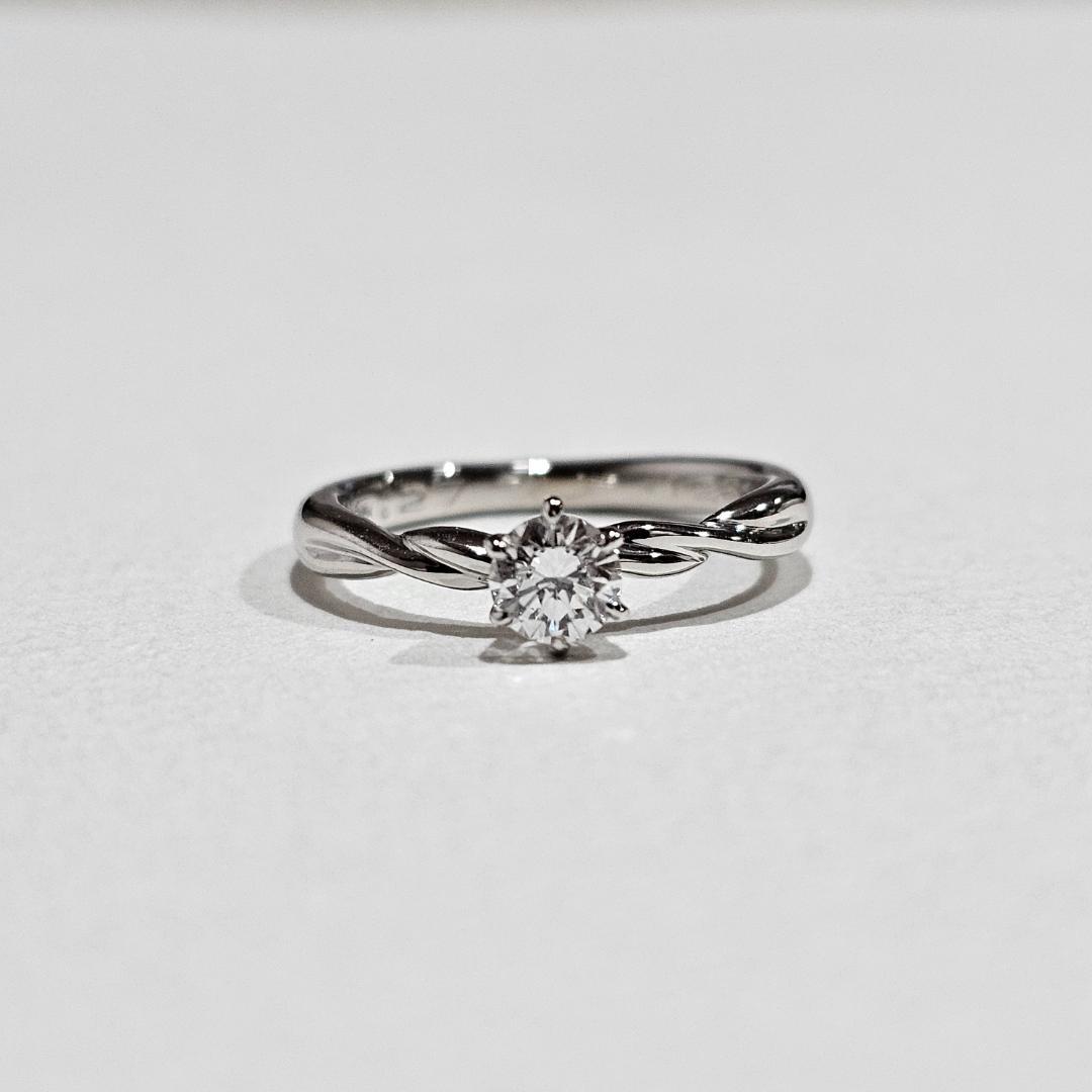 1585 ニナリッチダイヤリングPT900プラチナ5.5号0.275ct