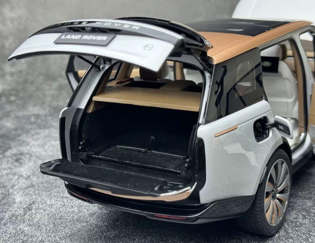 LCD 1/18 ランドローバー レンジローバー SUV 全開閉 ミニカー