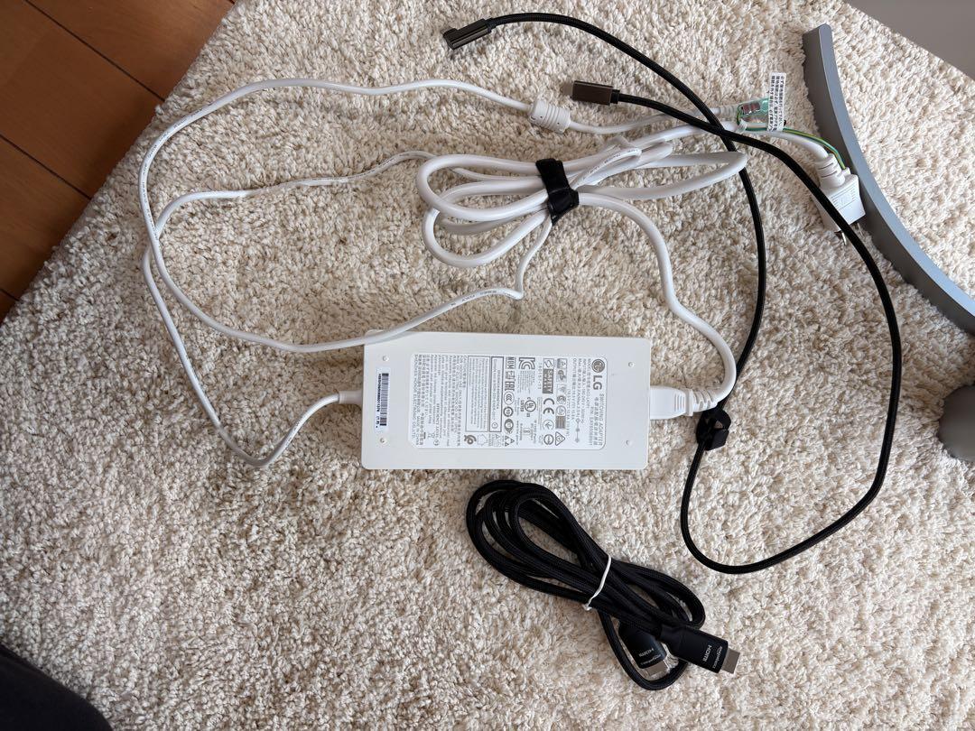 LG製4Kモニター 32UL750-W