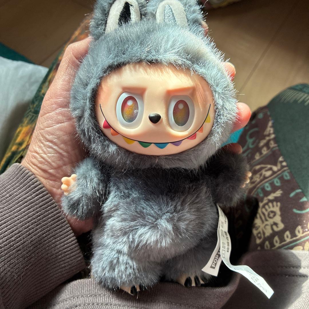 n*u様 シークレットLABUBU