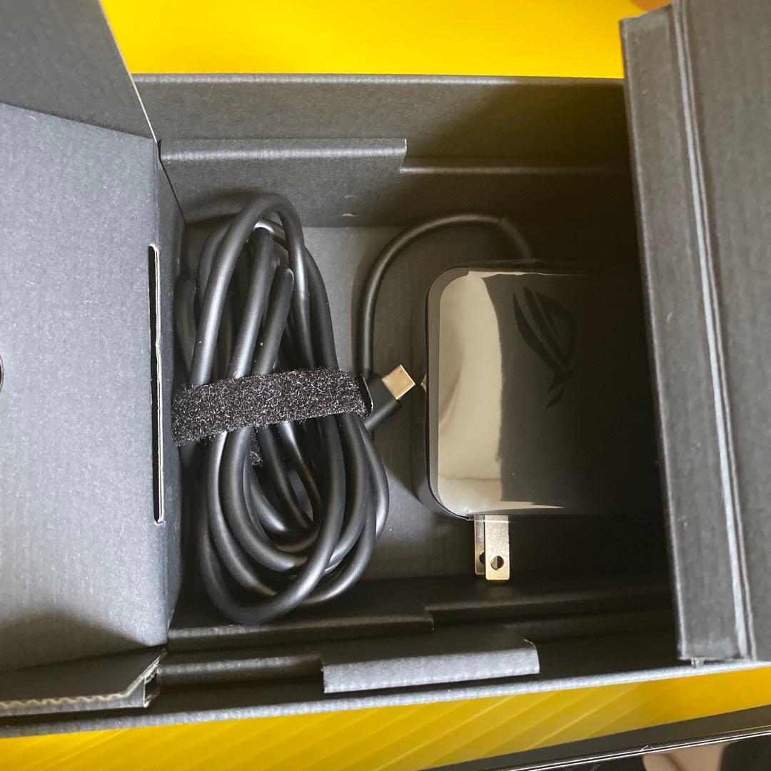 【美品】ROG ALLY X ゲーミングPC 本体 【美品】ROG ALLY X ゲーミングPC 本体