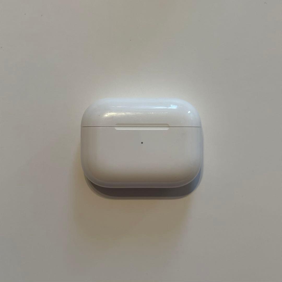 Apple AirPods Pro 2世代 充電ケースのみ 16
