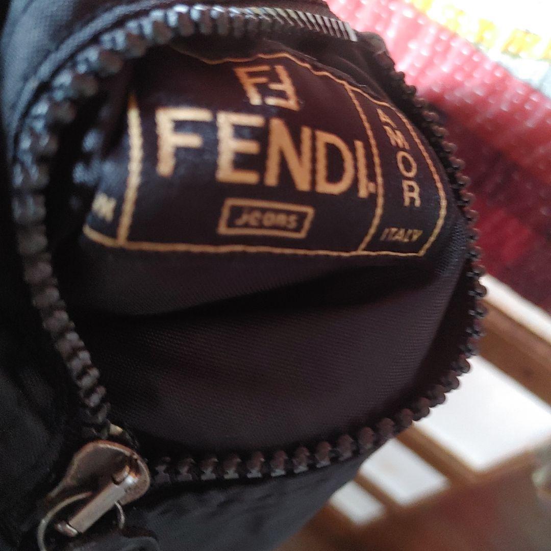 FENDIベスト
