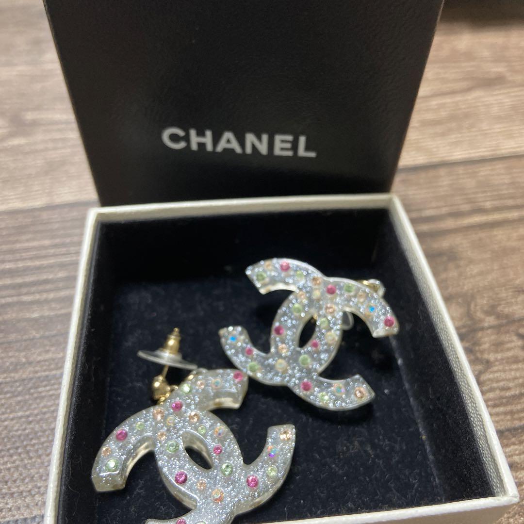 CHANEL ピアス（両耳用） ストーン装飾付き