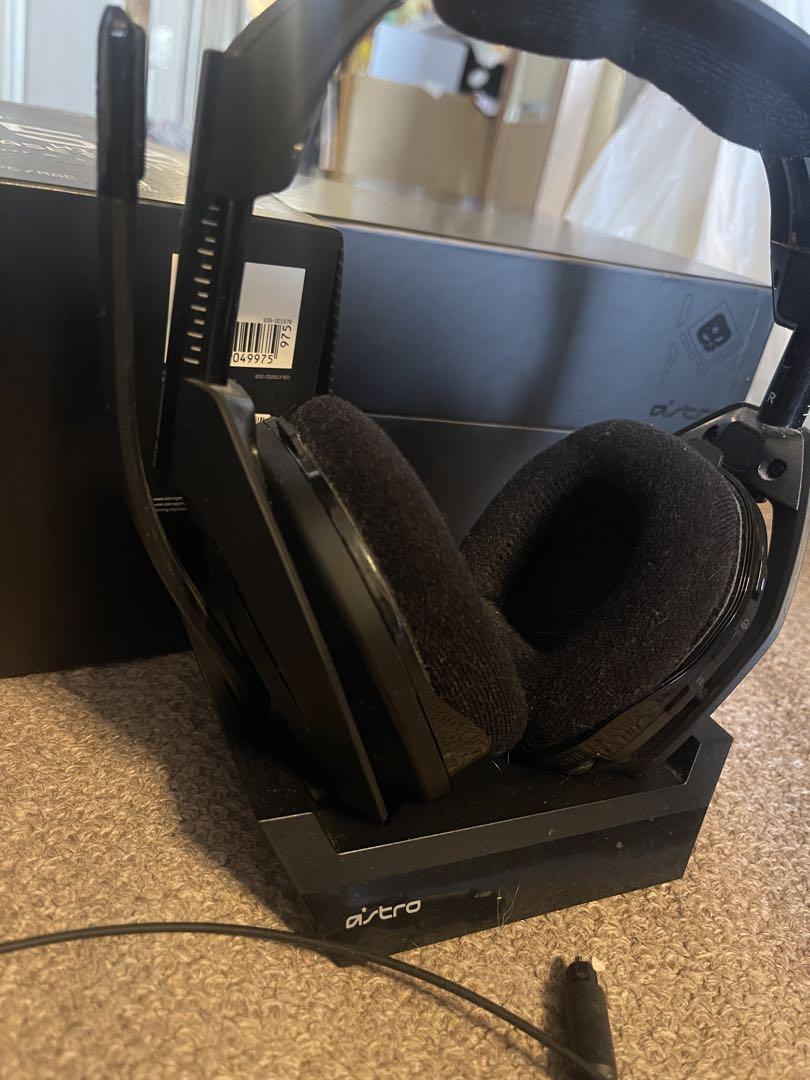 ASTRO A50 ワイヤレスヘッドセット + ベースステーション