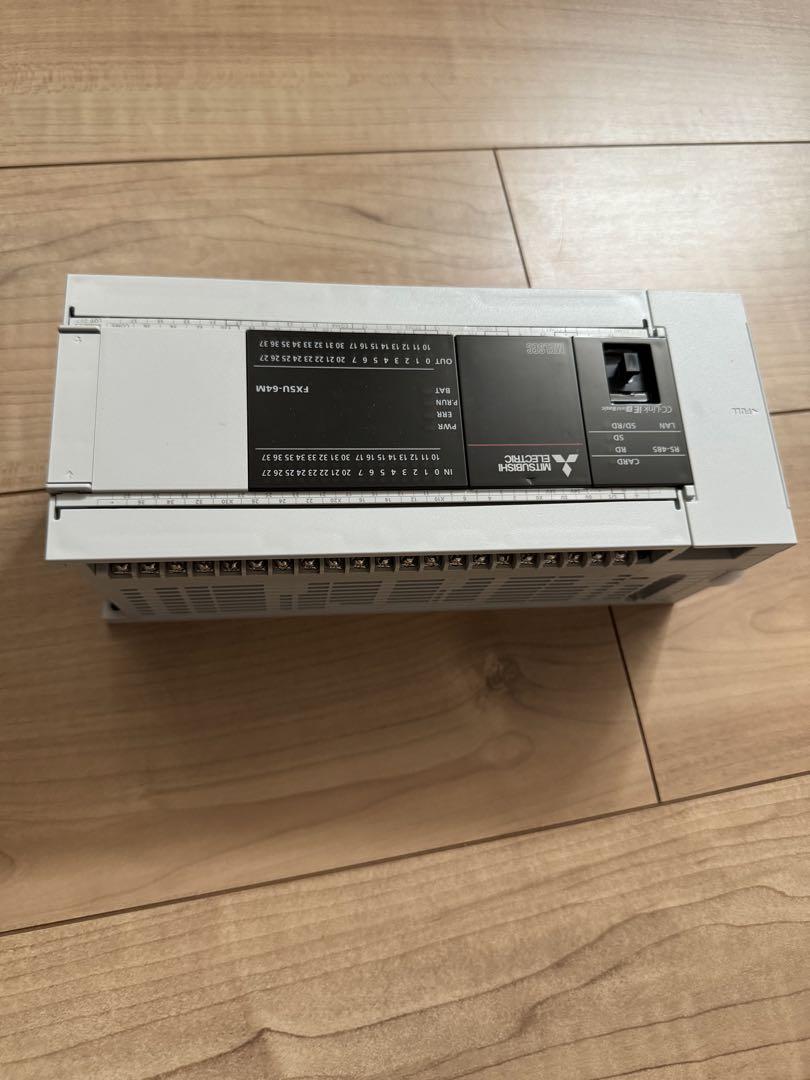 新品未使用FX5U CPUユニット FX5U-64MR/ES
