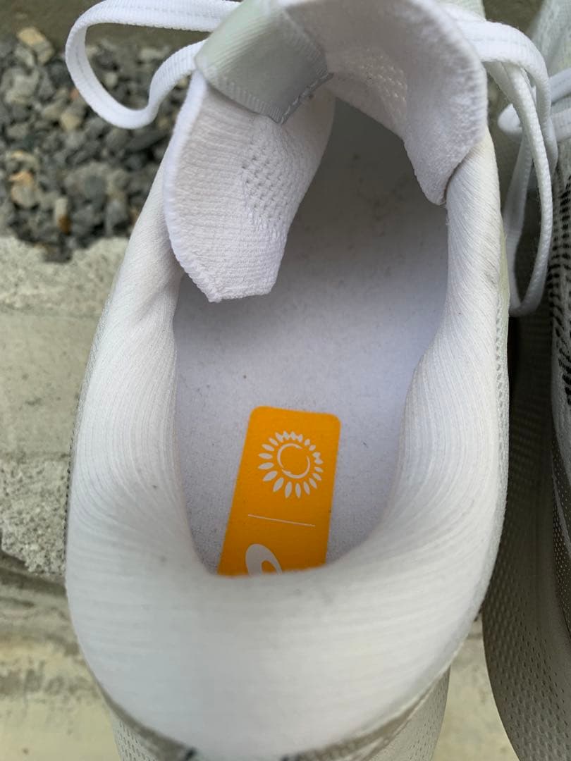 【着用5回美品】アシックスゲルニンバスライト3 メンズ25.5 26に相当 【着用5回美品】アシックスゲルニンバスライト3 メンズ25.5 26に相当