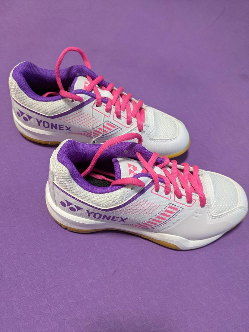 YONEX バドミントンシューズ ホワイト/ピンク/パープル