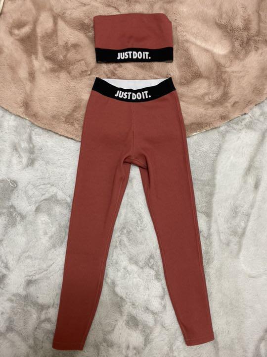 nike 上下セットアップ