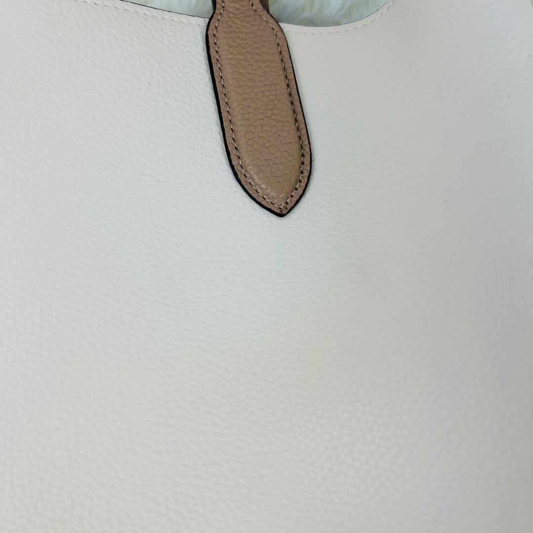 【美品】COACHウィロウ トート 白　ターンロック　A4可　C0691