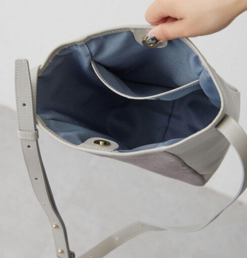 新品☆未使用☆イアパピヨネ☆カウファーショルダーバッグ☆本革☆軽量☆