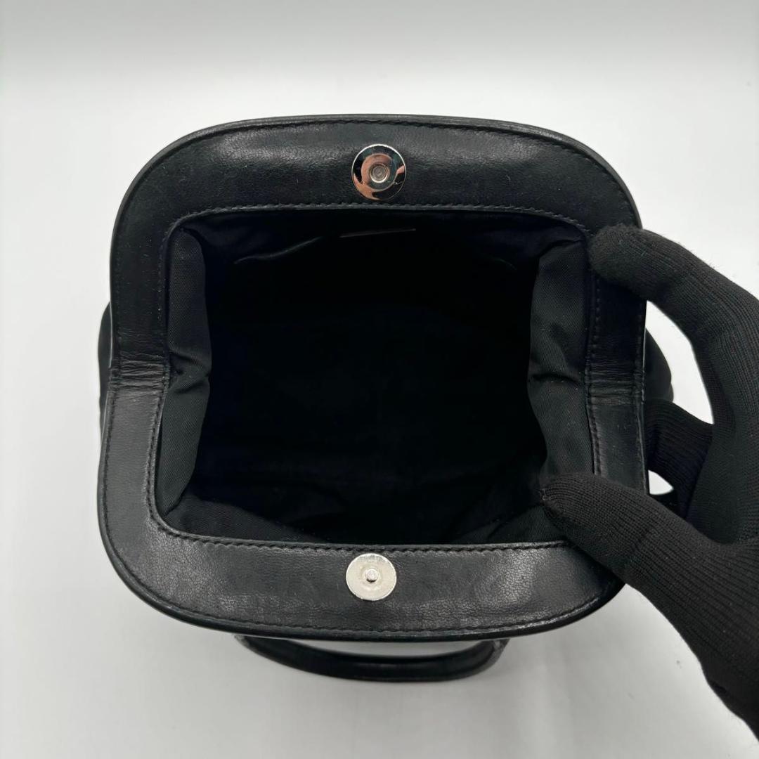 【限定品】 レア 希少 プラダ がま口 ハンドバッグ 三角ロゴ ベア ビジュー 画像8