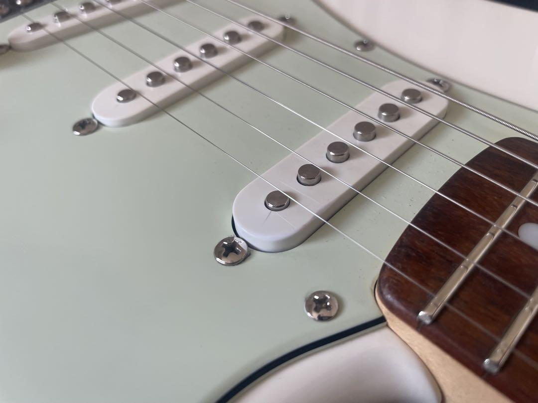 ギター squier/fender MOD Stratocaster