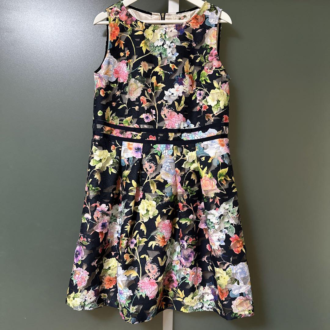 Rose Tiara 花柄　ノースリーブワンピース　42 Rose Tiara #snc ローズティアラ ワンピース 42 白 ノースリーブ