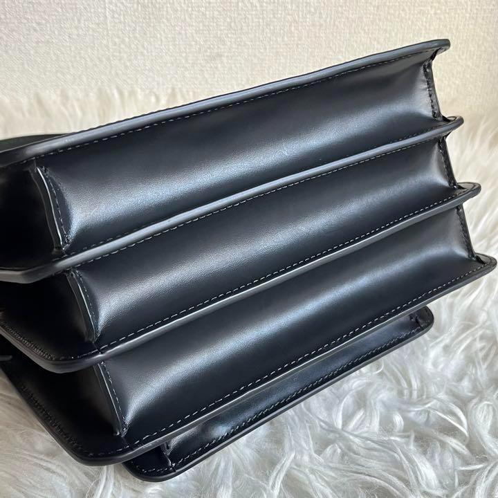 MARNI ショルダーバッグ トランク ブラック レザー ロゴ