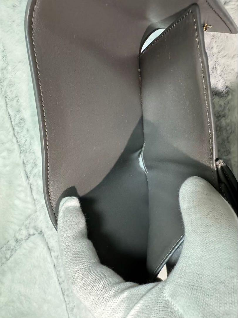 本日限定価格　CELINE セリーヌ　スモール トリフォールドウォレット グレー