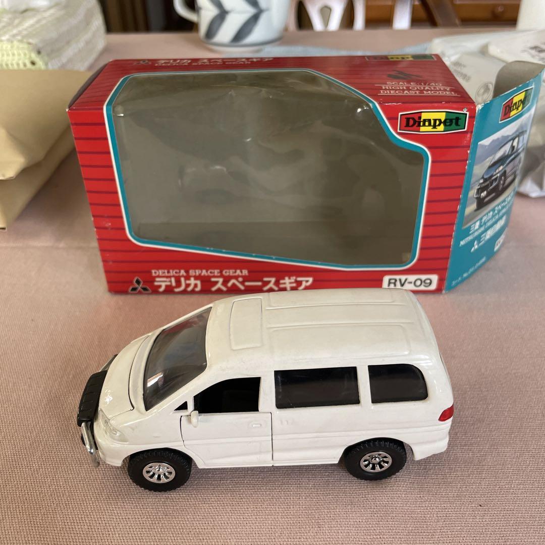 三菱　デリカスペースギア　トミカサイズミニカー Amazon | トミカ №34 三菱 デリカD:5 (箱) | ミニカー・ダイ