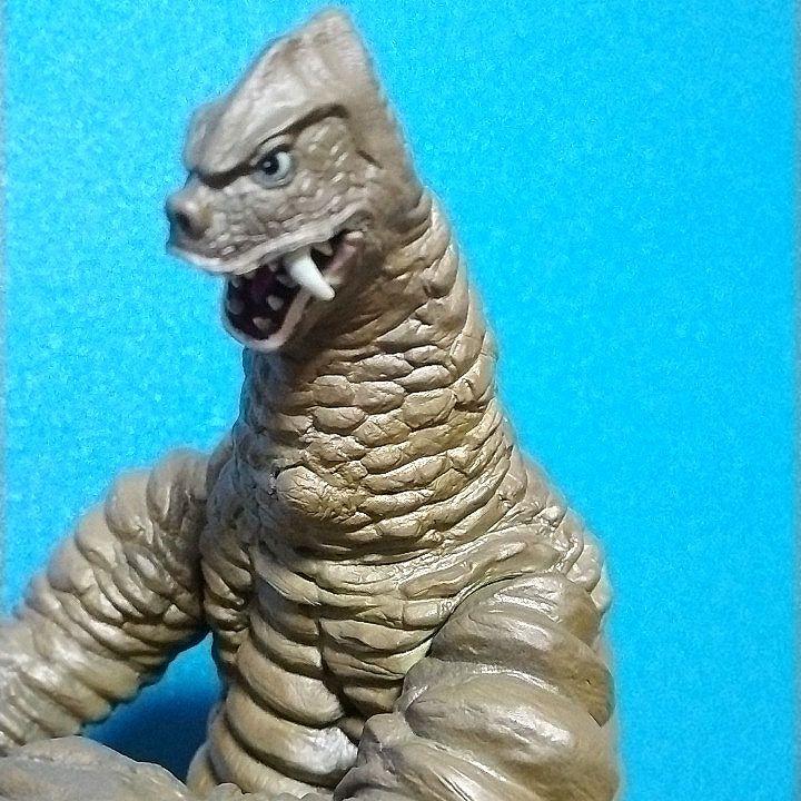 レッドキング フィギュア 完成品 CCP ウルトラマン怪獣 美品 CCP 1/6特撮シリーズ レッドキング ハイグレード Ver（岩石付き