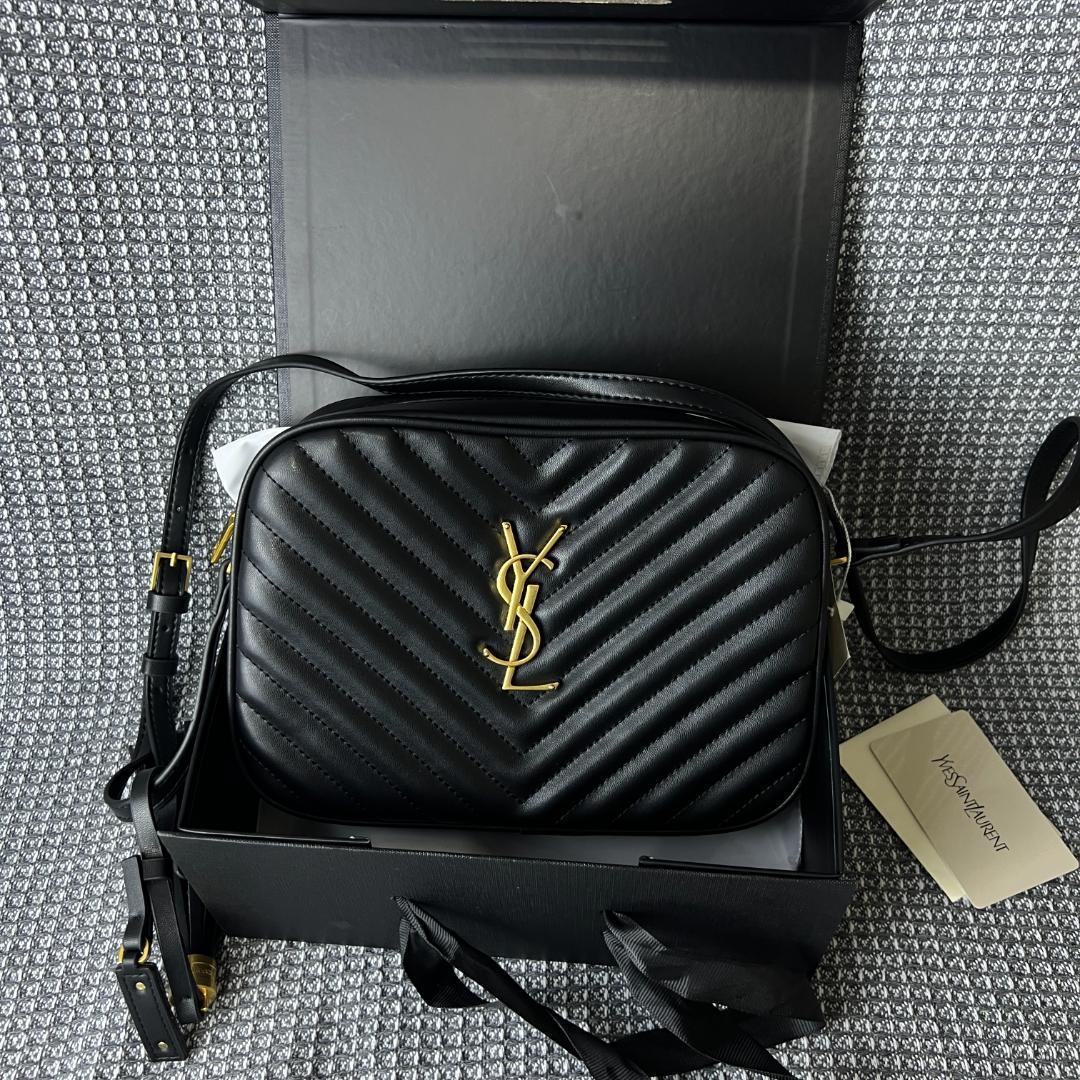 実物写真☆SAINT LAURENT☆サンローランのショルダーバッグ