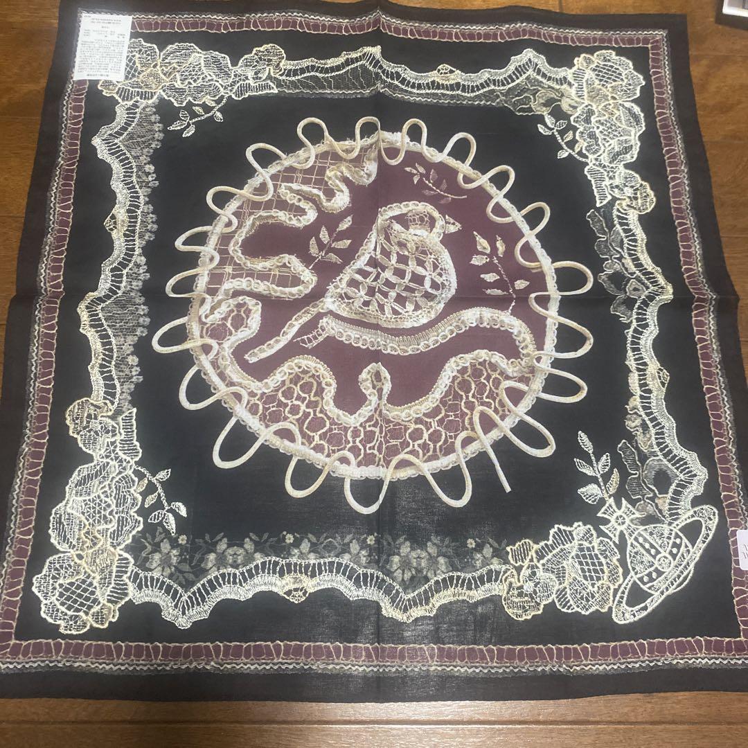 Vivienne Westwood 大判刺繍ハンカチ新品 - メルカリ