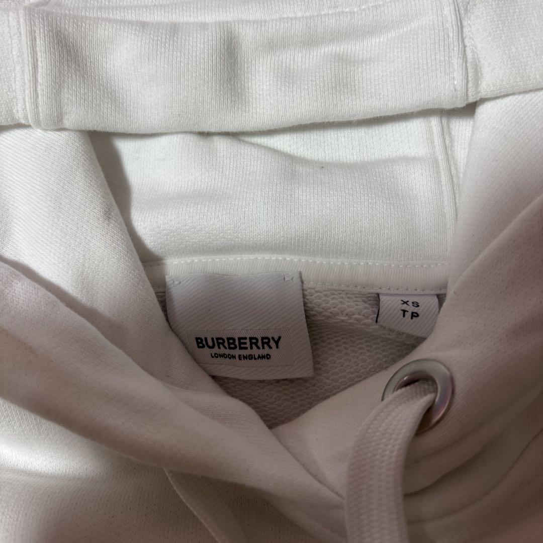 BURBERRY ホワイト フード付きパーカー BURBERRY ホワイト フード付きパーカー XS - メルカリ