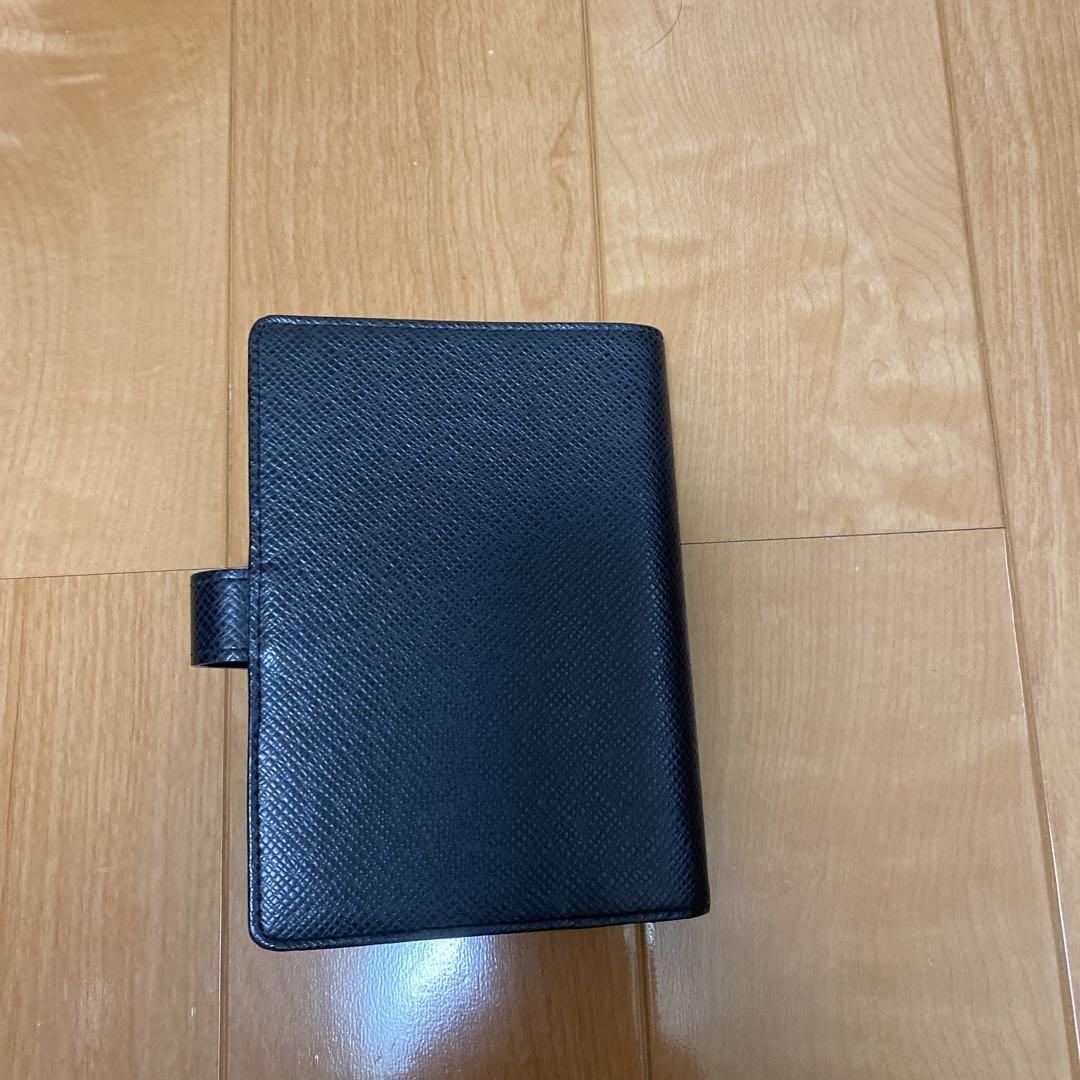 Vuitton ブラック