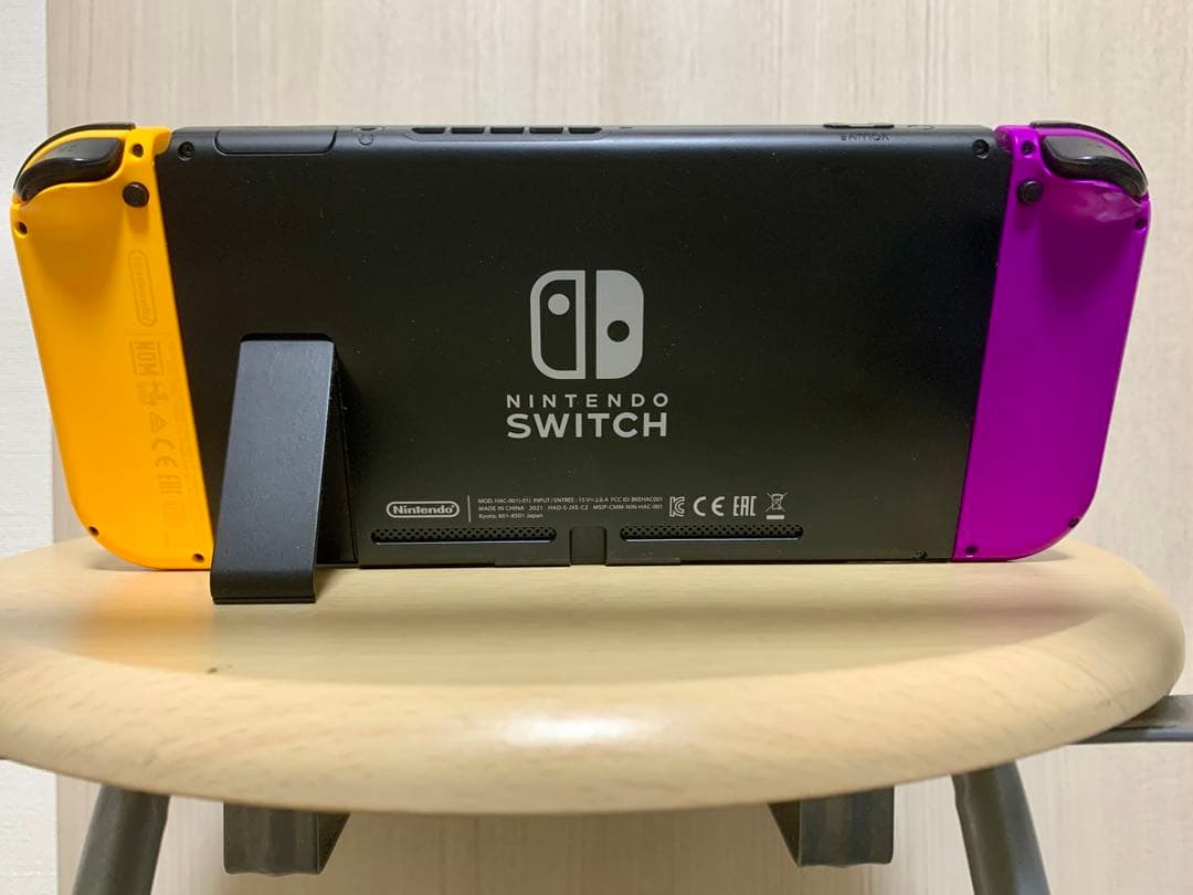 Nintendo Switch 本体 紫とオレンジ Joy-Con Nintendo Switch 本体 紫とオレンジ Joy-Con