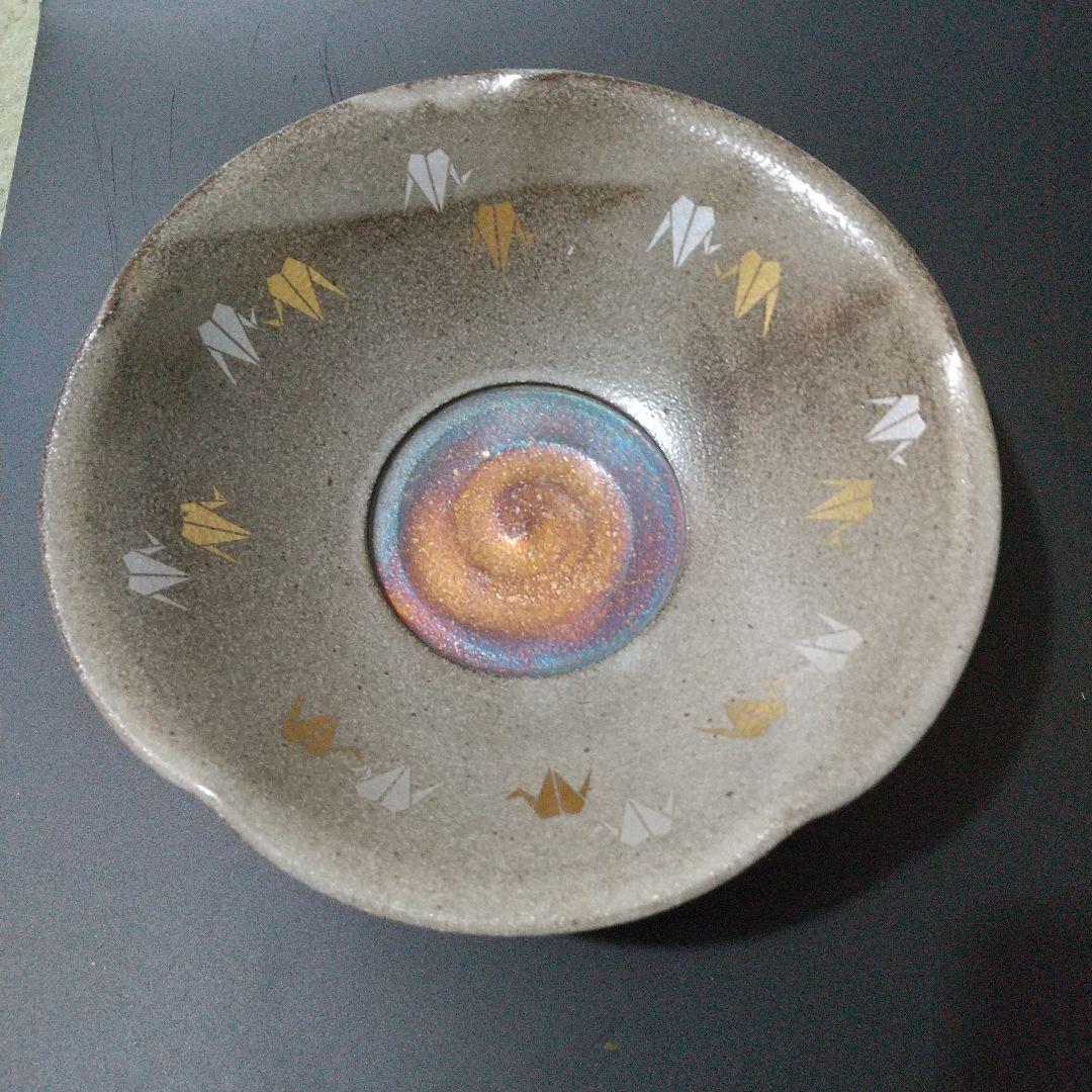 赤津焼  赤峰作 菓子器 未使用品　* 赤峰作 灰皿金色折り鶴模様菓子器 - メルカリ