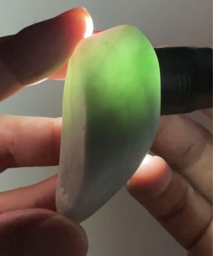 糸魚川翡翠 ヒスイ 原石 66g 緑×白