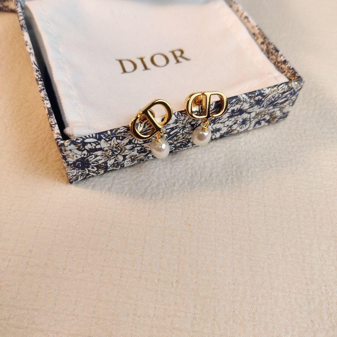 DIORディオール　パール付きゴールド　ピアス