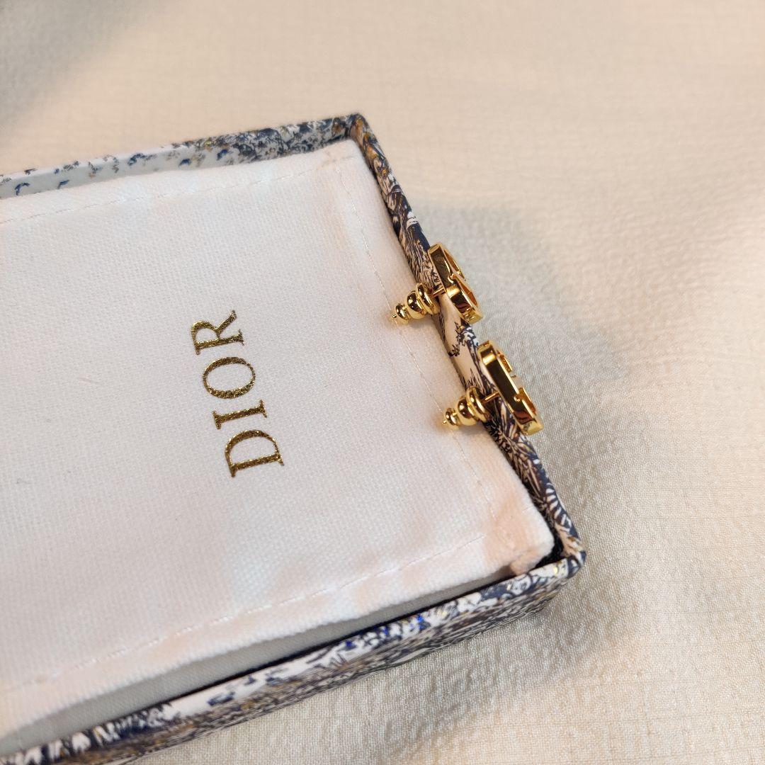 DIORディオール　パール付きゴールド　ピアス