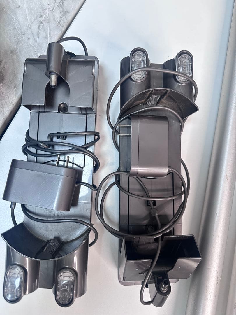 Dyson V8 スティッククリーナー 本体 2台