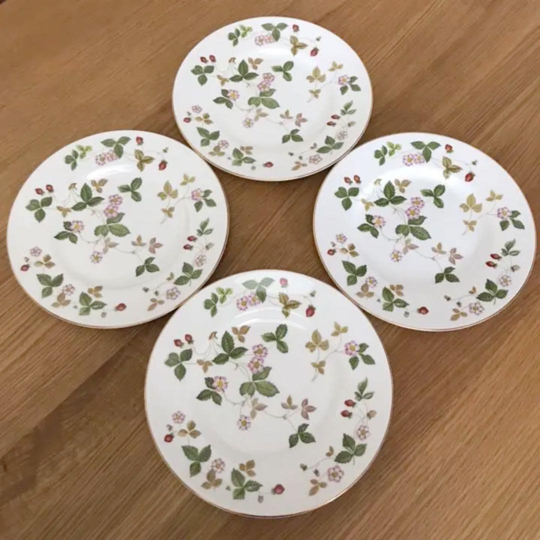 新品】ウェッジウッド ワイルドストロベリープレート 4枚 minnade