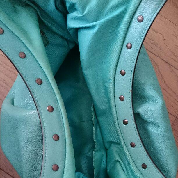 GUCCI スタッズレザーハンドバッグ(ターコイズ)