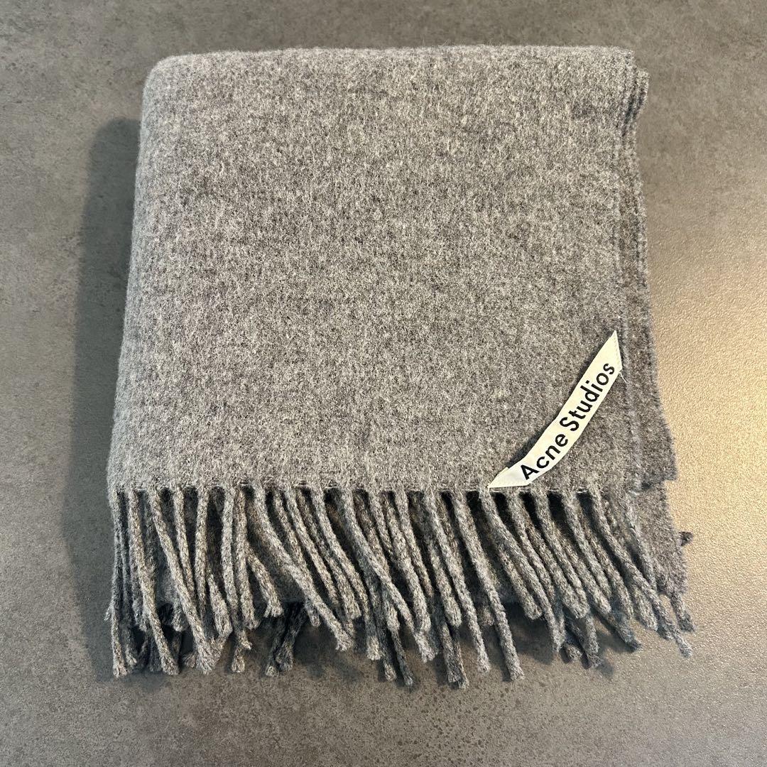 Acne Studios グレー マフラー