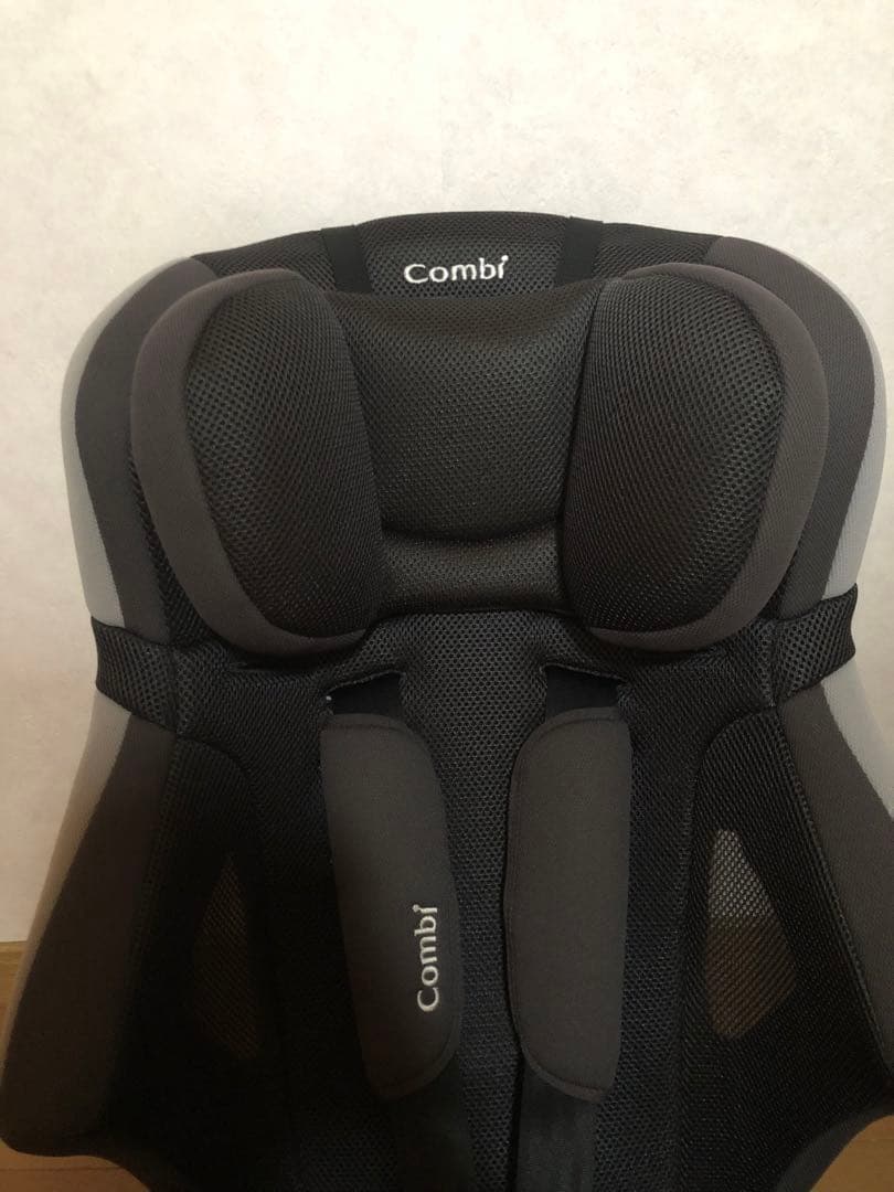 美品 コンビ チャイルドシート ジョイトリップ エアスルー GH 美品 コンビ チャイルドシート ジョイトリップ エアスルー GH