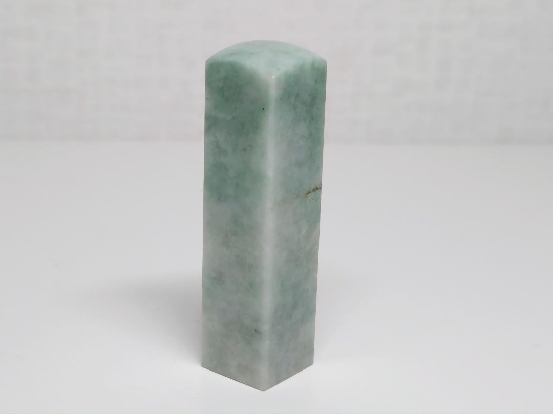 印材・角③ 44g 翡翠 ヒスイ 鑑賞石 原石 自然石 誕生石 鉱物 水石