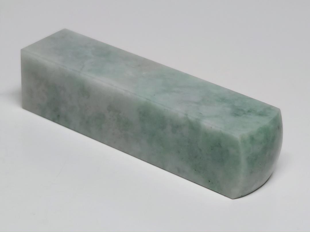 印材・角③ 44g 翡翠 ヒスイ 鑑賞石 原石 自然石 誕生石 鉱物 水石