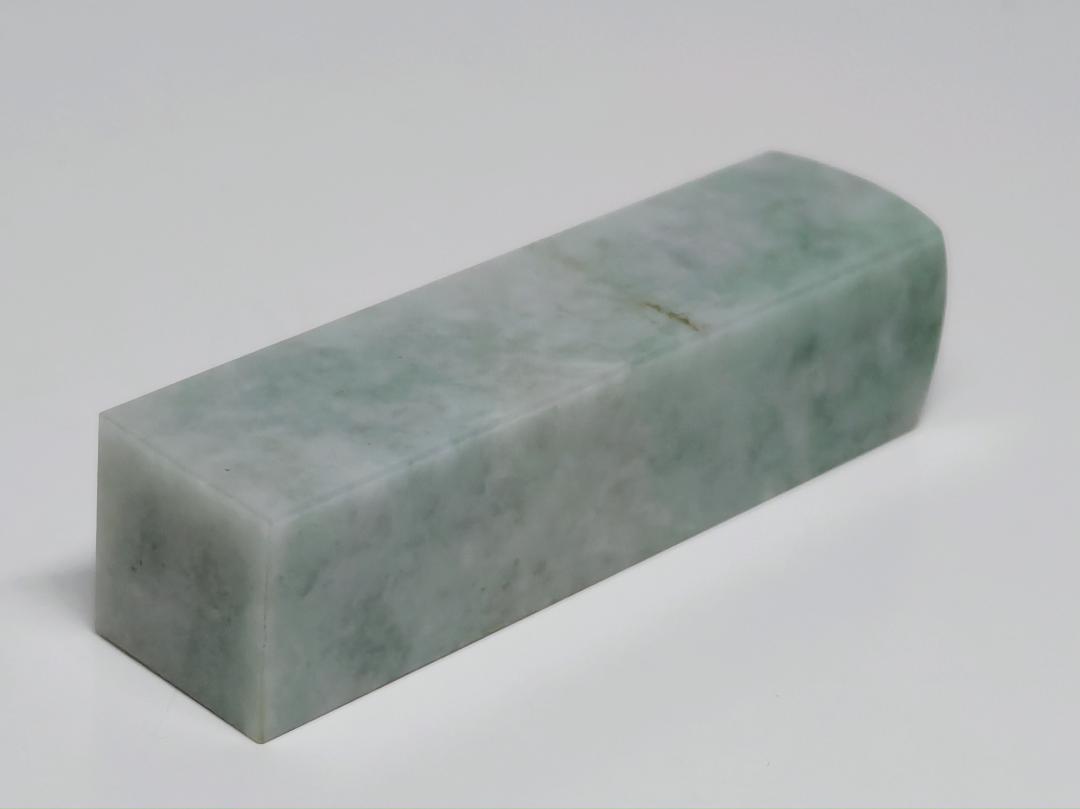 印材・角③ 44g 翡翠 ヒスイ 鑑賞石 原石 自然石 誕生石 鉱物 水石